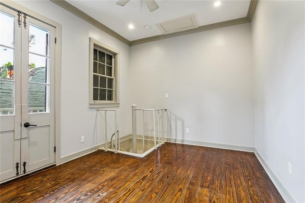 525 DUMAINE Street 102