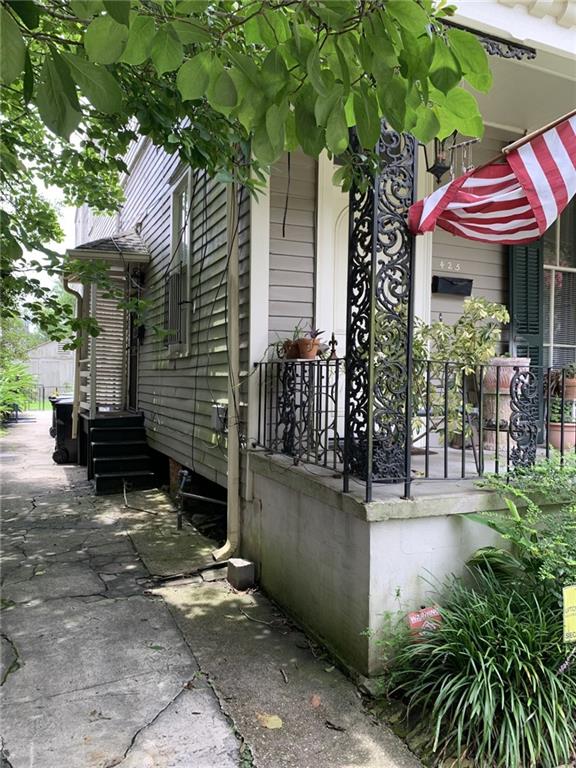 427 HILLARY Street