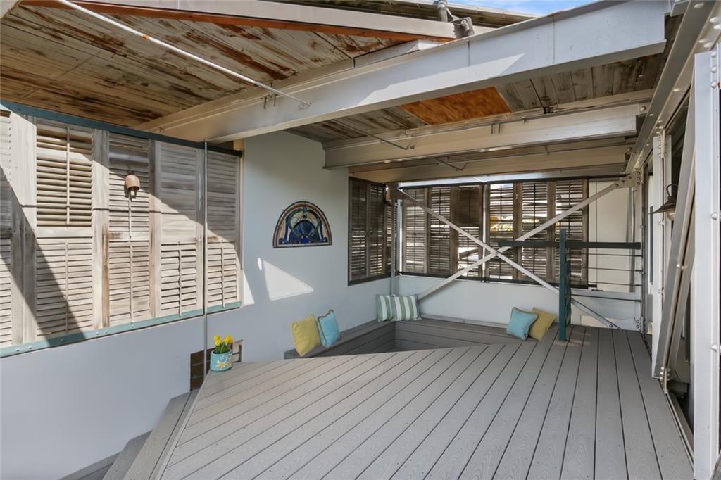 1201 CHARTRES Street 19