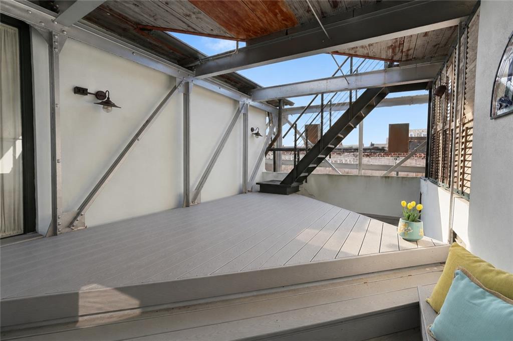 1201 CHARTRES Street 19