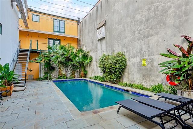 1201 CHARTRES Street 19