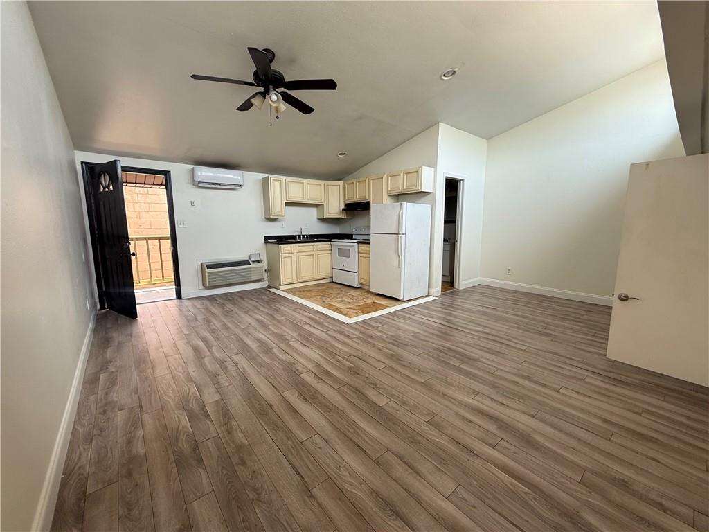 709 W GENIE Street 202