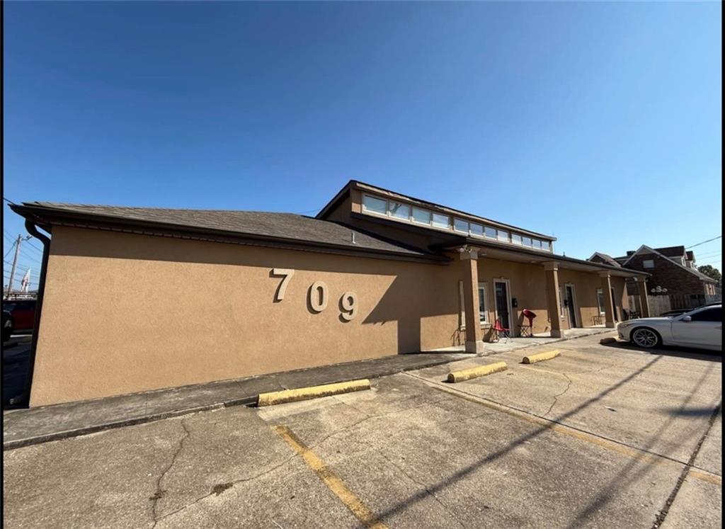 709 W GENIE Street 202