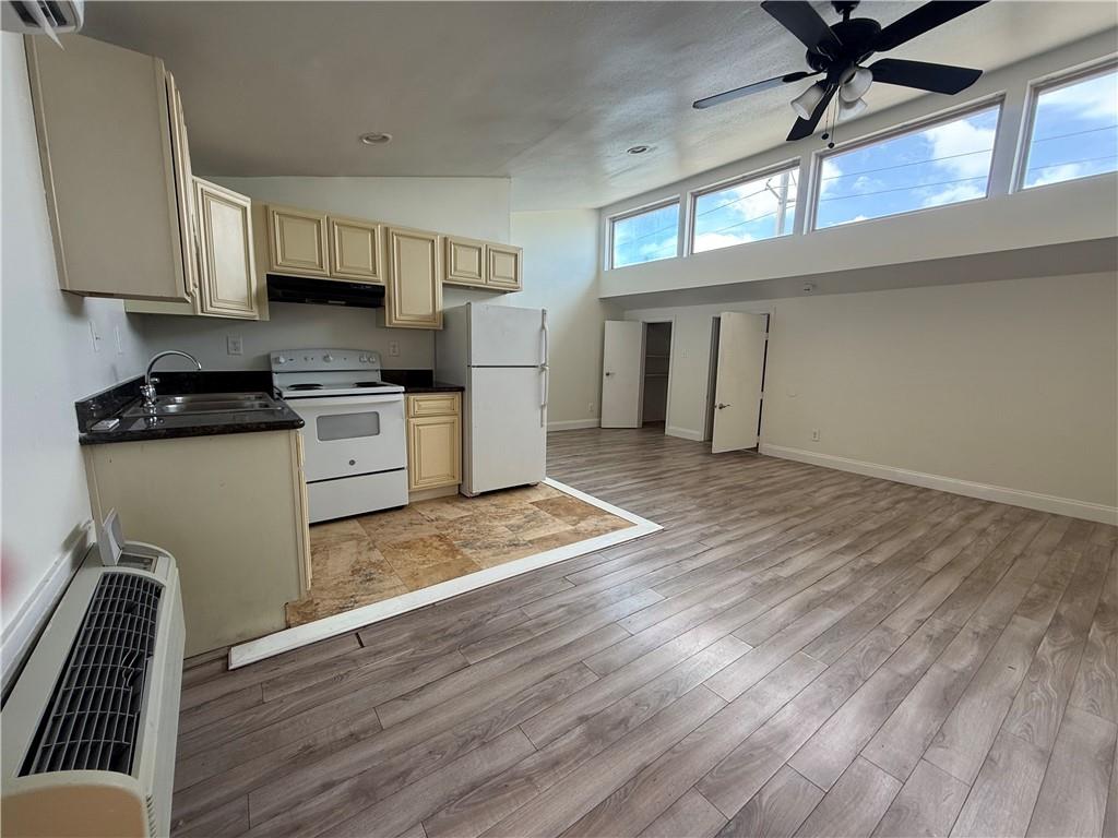 709 W GENIE Street 202