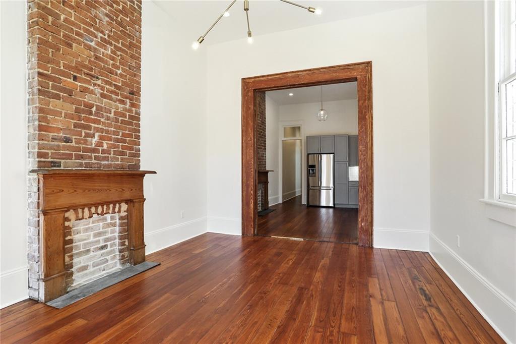 1917 DAUPHINE Street
