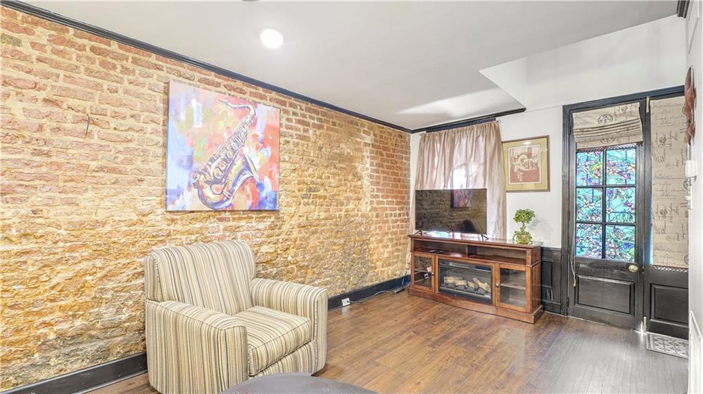 922 CHARTRES Street D