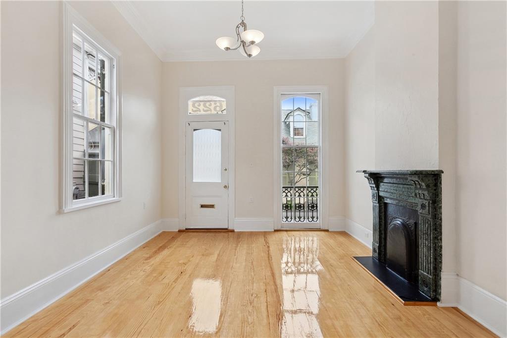 622- 24 BURGUNDY Street