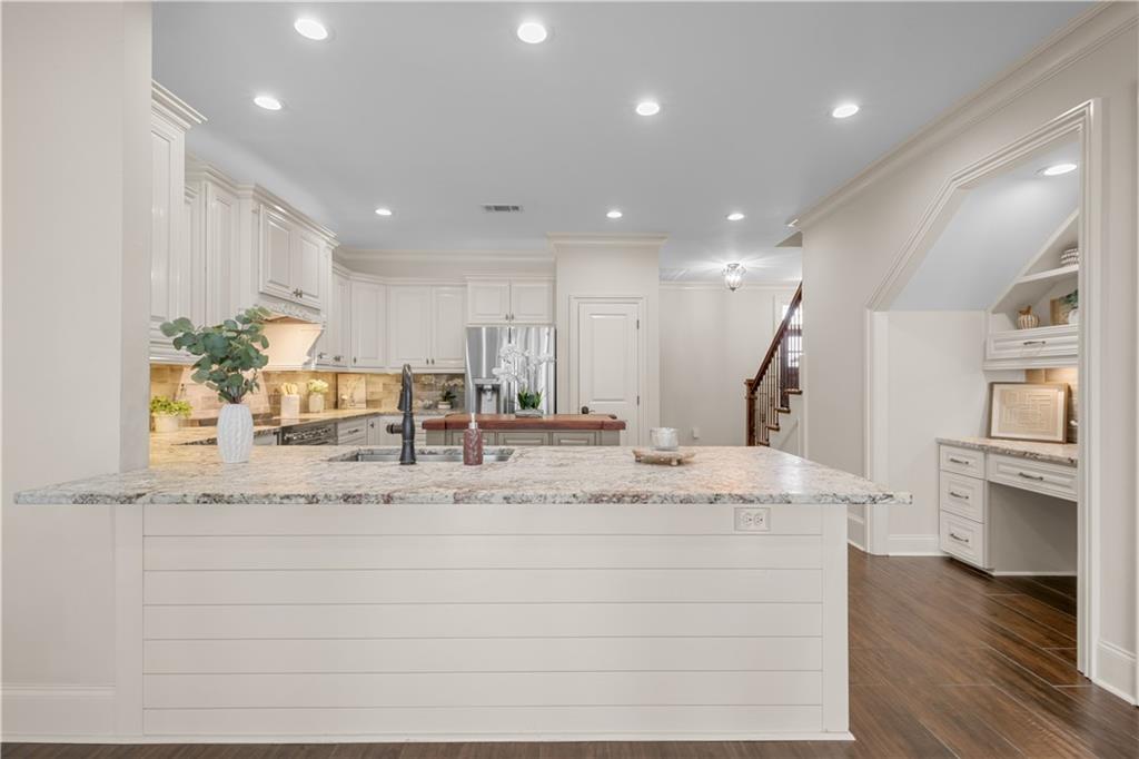 1780 MARINA Drive