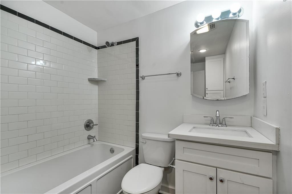 920 CHARTRES Street 1