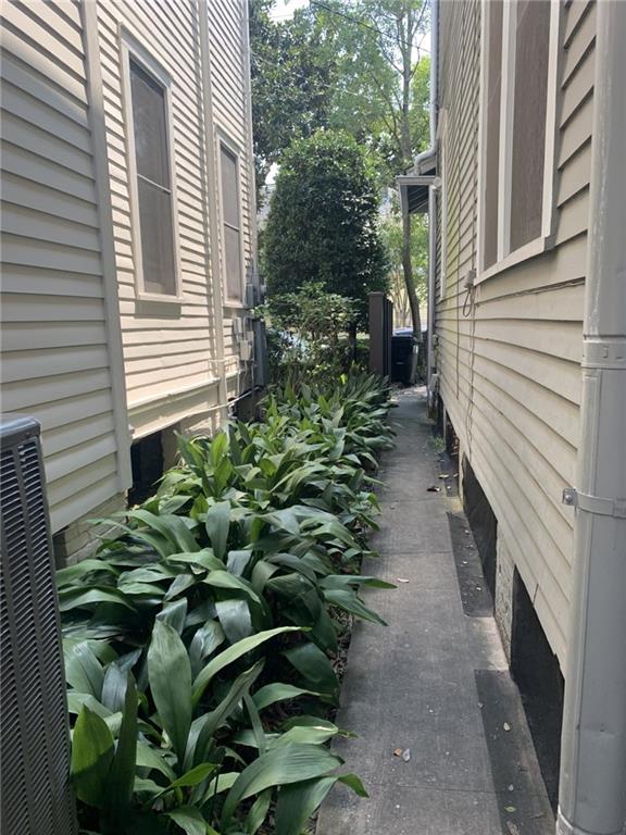 1218 JOSEPH Street Upper