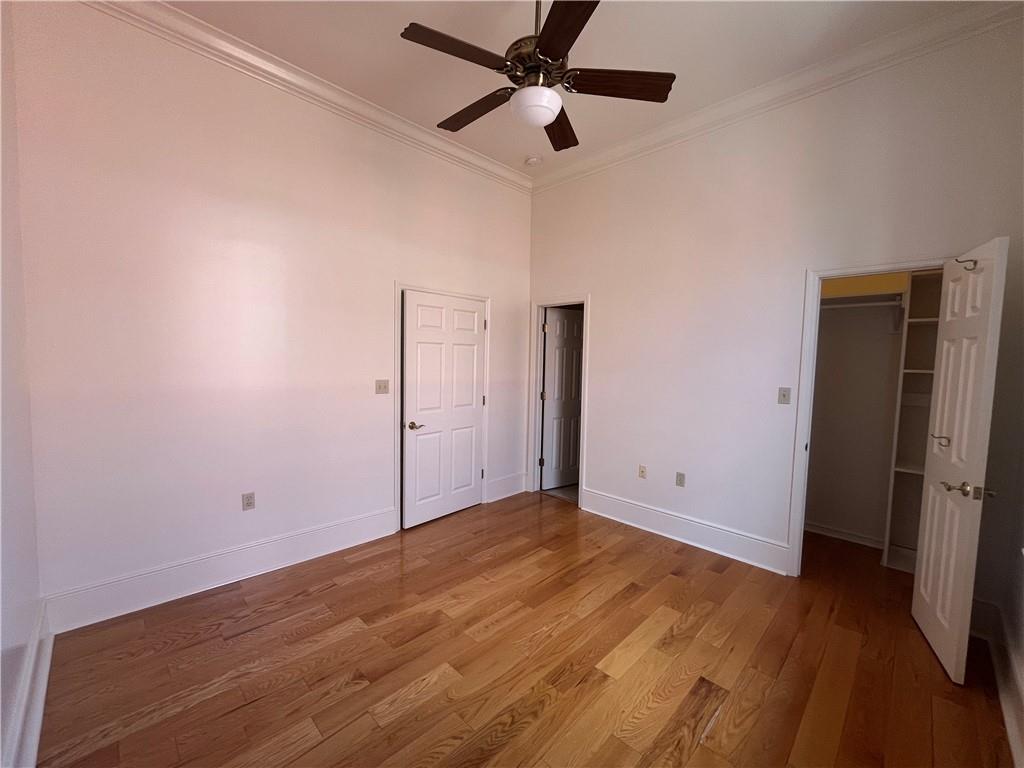 237 DAUPHINE Street 7