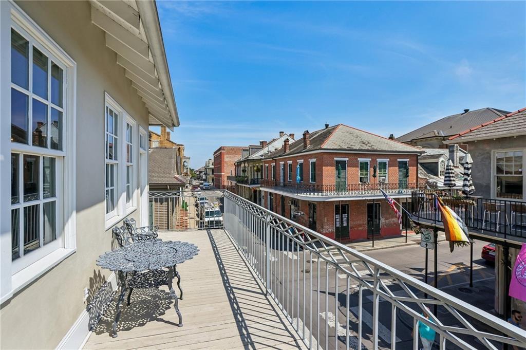 735-741 DAUPHINE Street