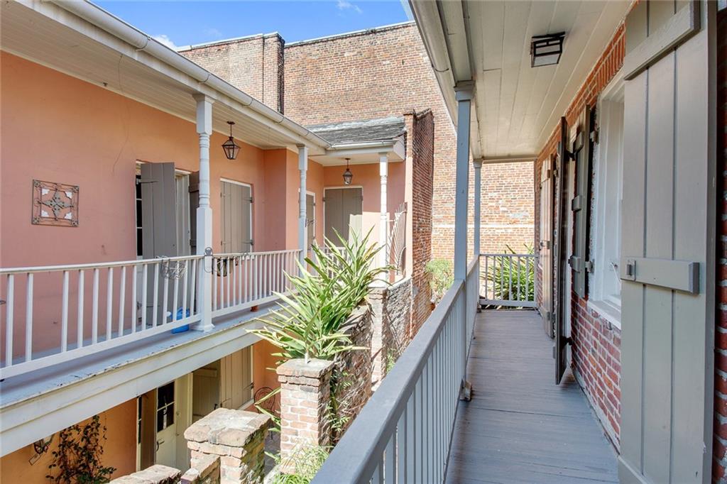 523 DUMAINE Street 1B