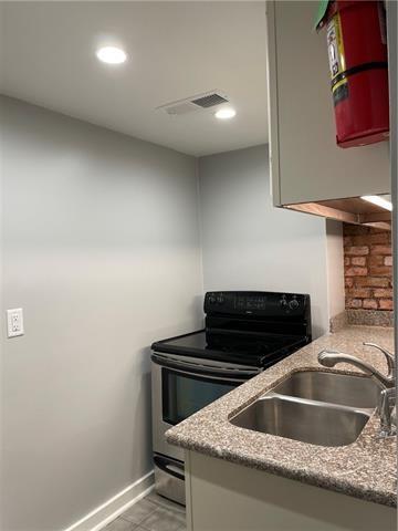 525 DUMAINE Street 105
