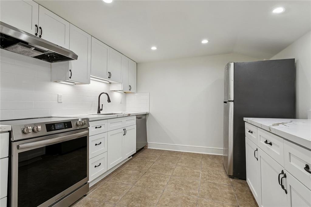 1221 DECATUR Street 401