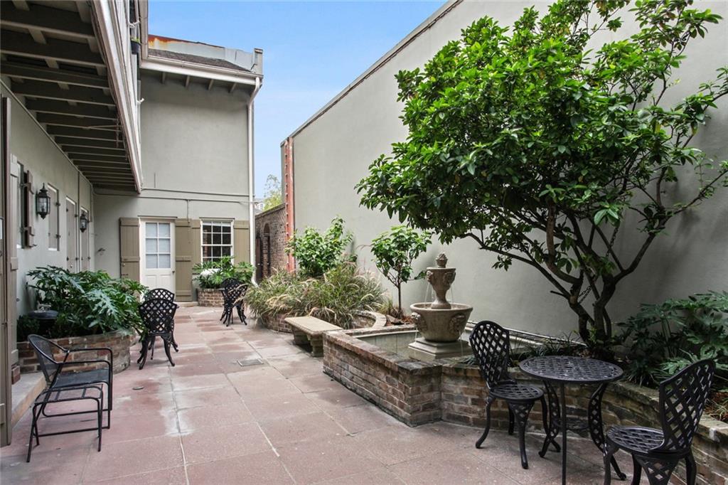 1221 DECATUR Street 201