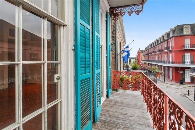 609 BARRACKS Street 1
