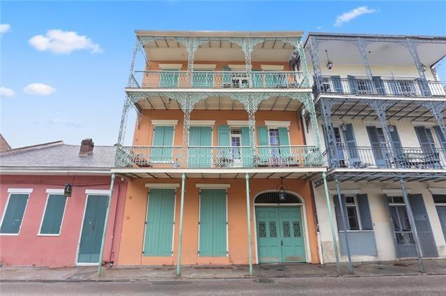 1018 ROYAL Street 9