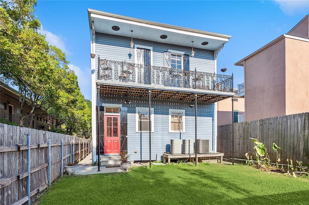 716 FRENCHMEN Street REAR