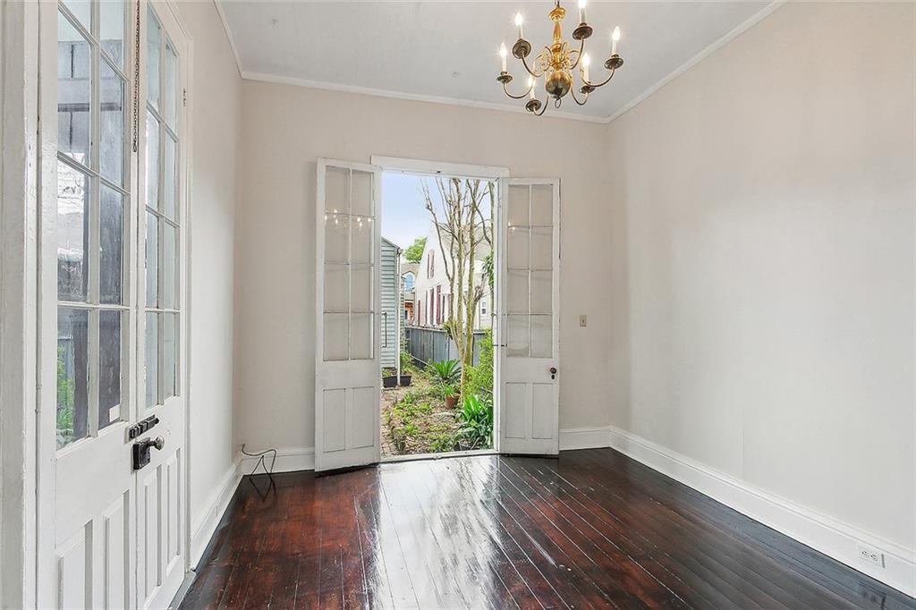 2021 BURGUNDY Street Rear