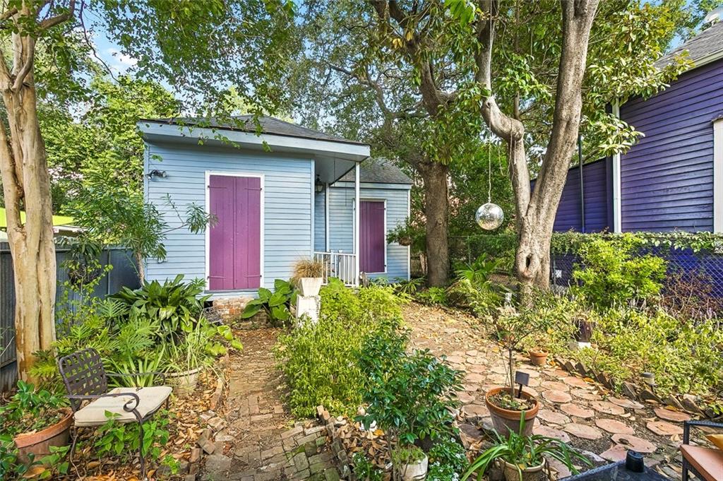 2021 BURGUNDY Street Rear