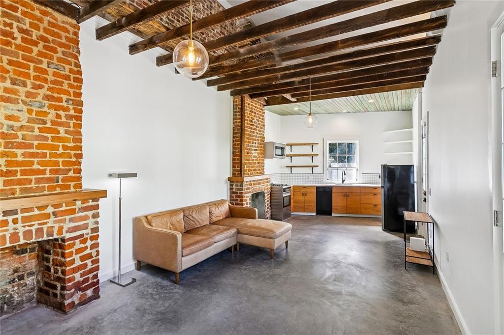 2721 DECATUR Street