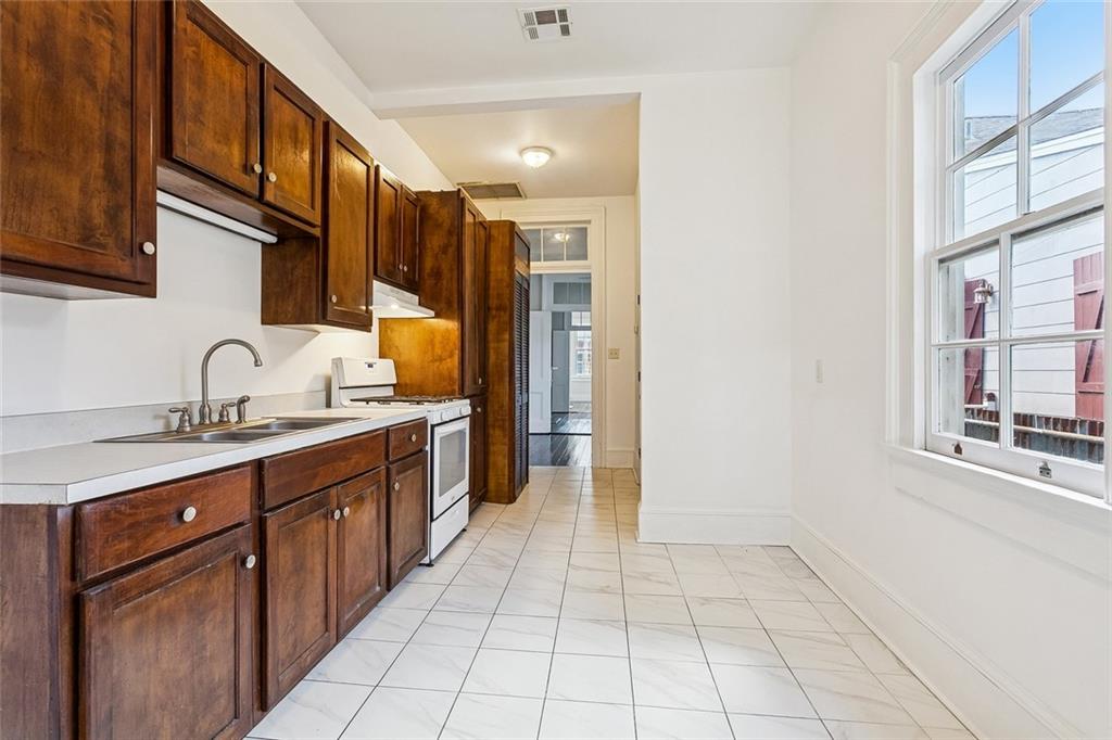 2021 BURGUNDY Street LEFT