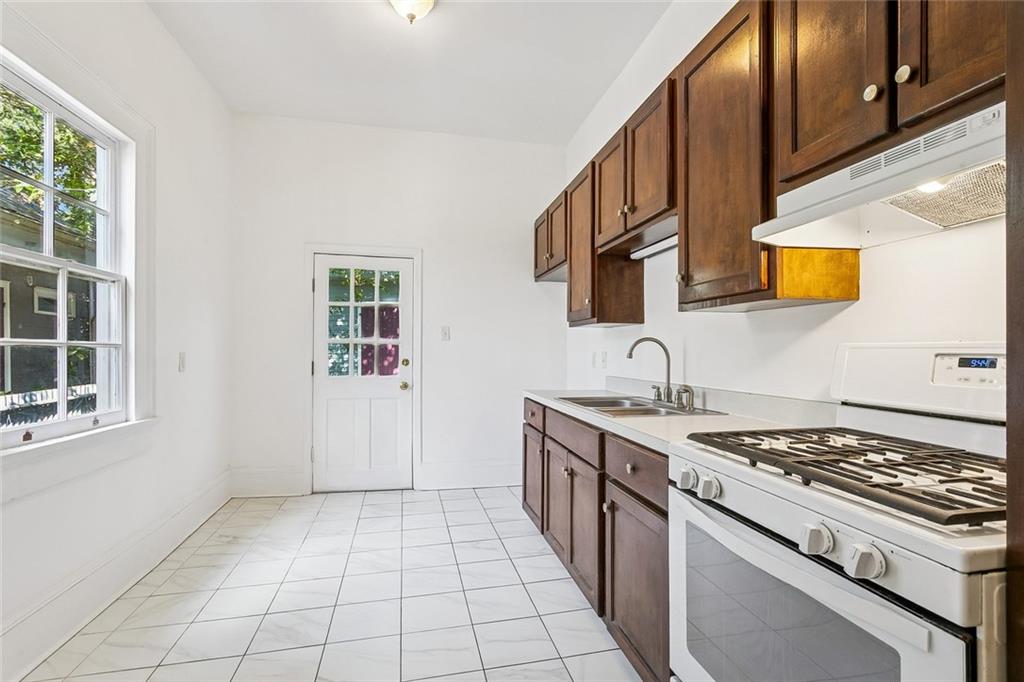 2021 BURGUNDY Street LEFT