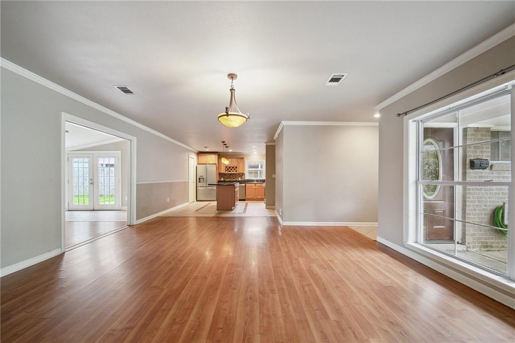 2636 SOMERSET Drive