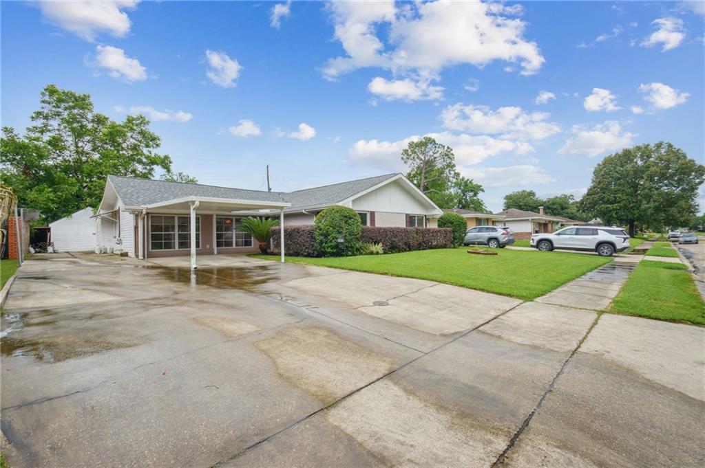 2636 SOMERSET Drive