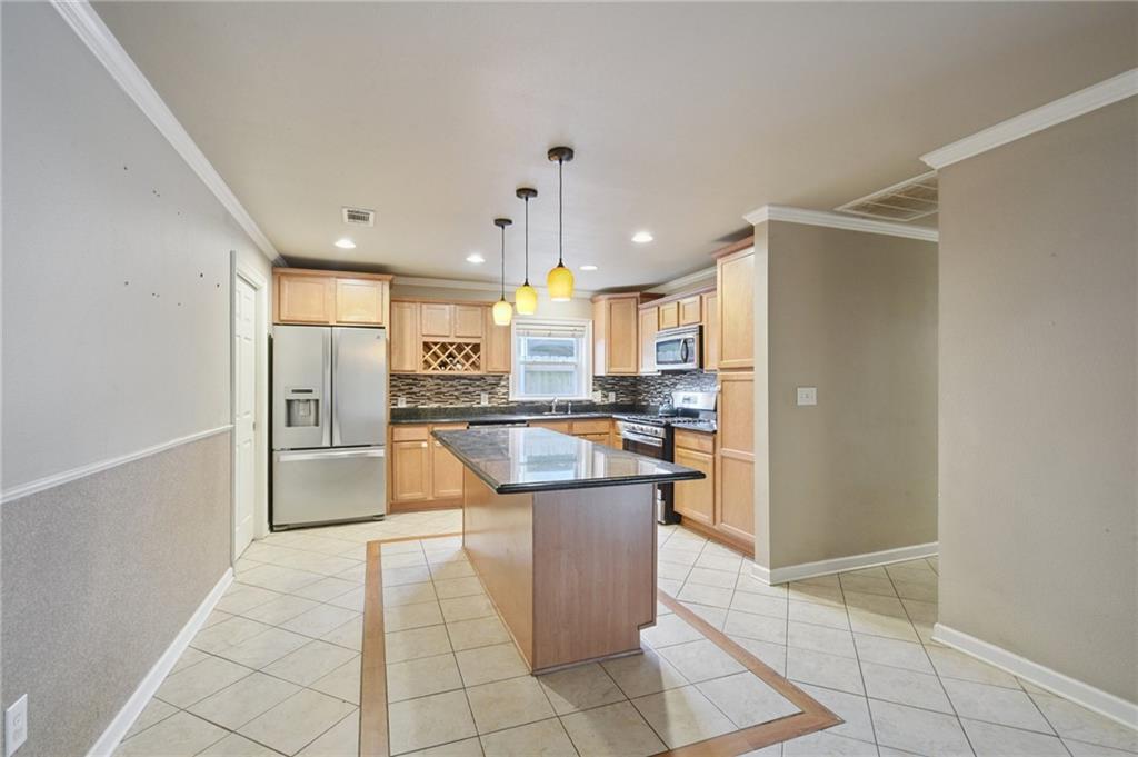 2636 SOMERSET Drive