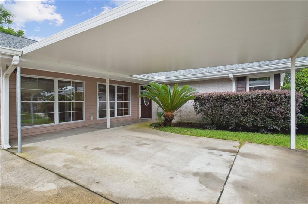 2636 SOMERSET Drive