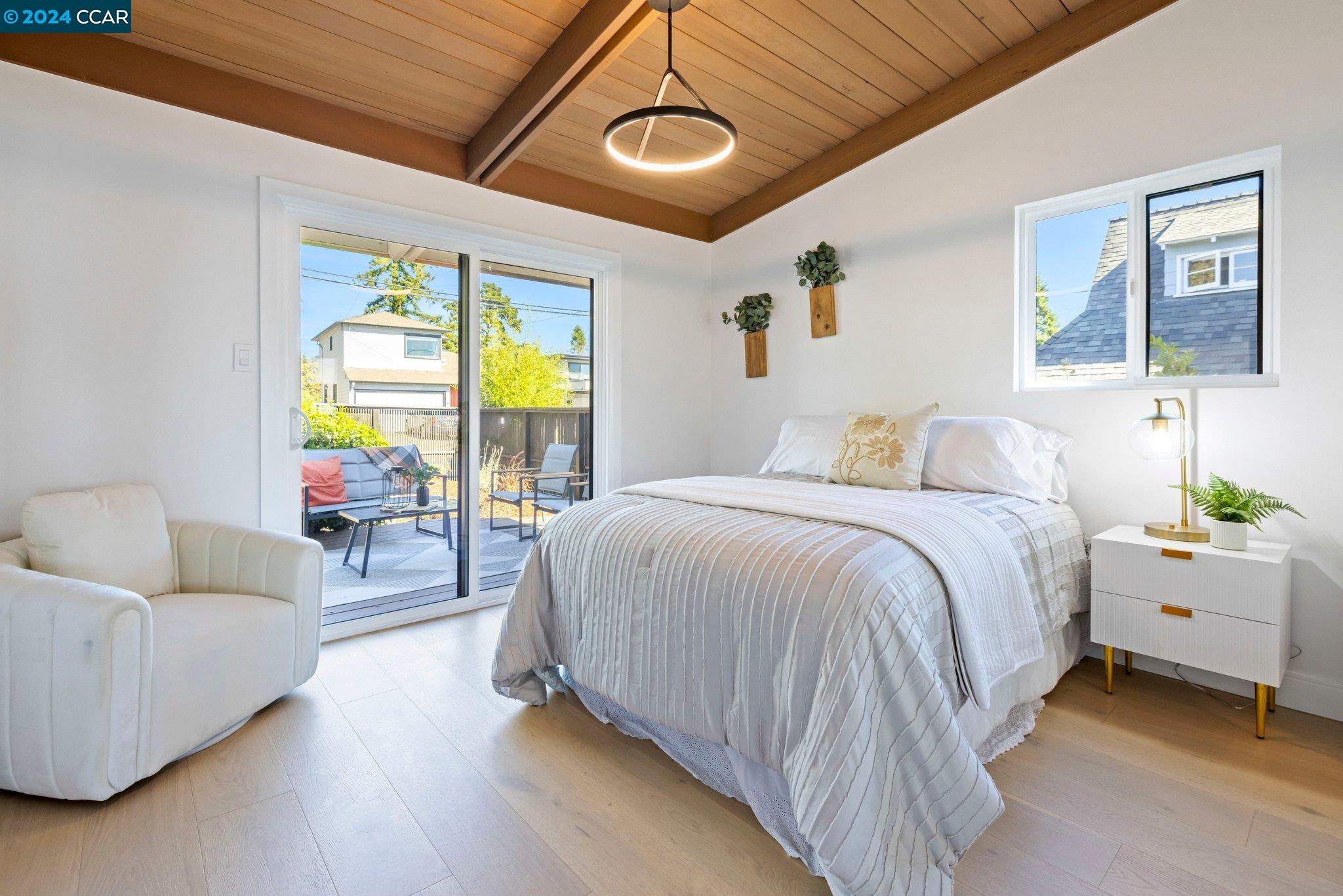 1933 Asilomar Dr