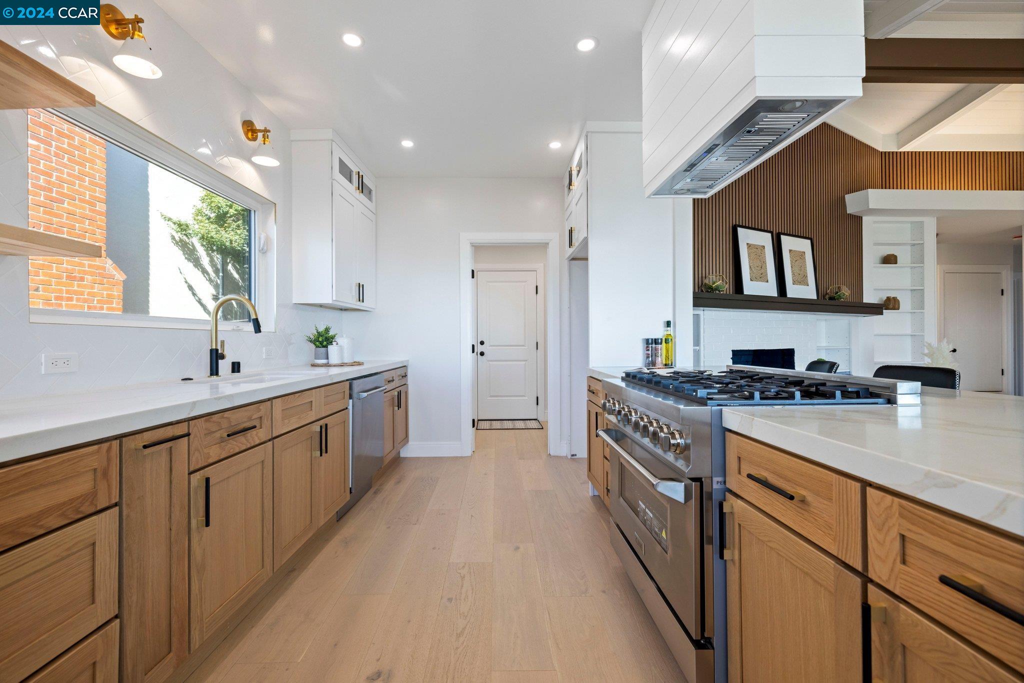1933 Asilomar Dr