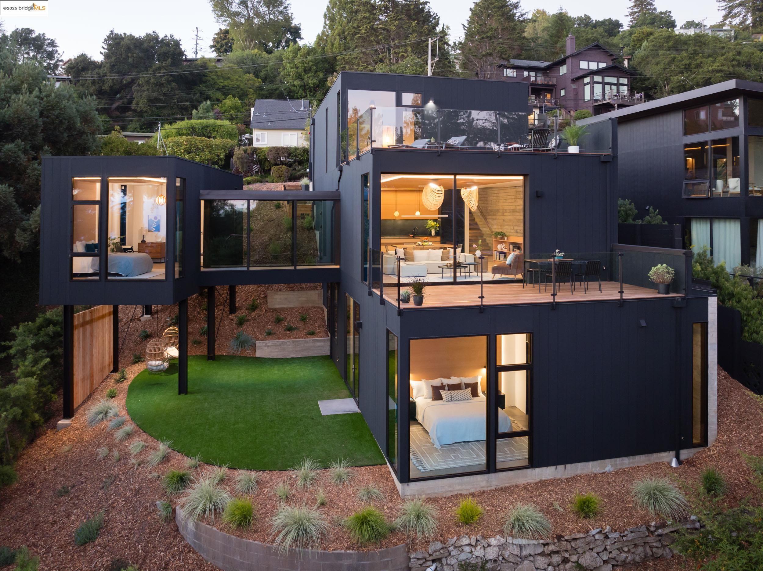 1158 Cragmont