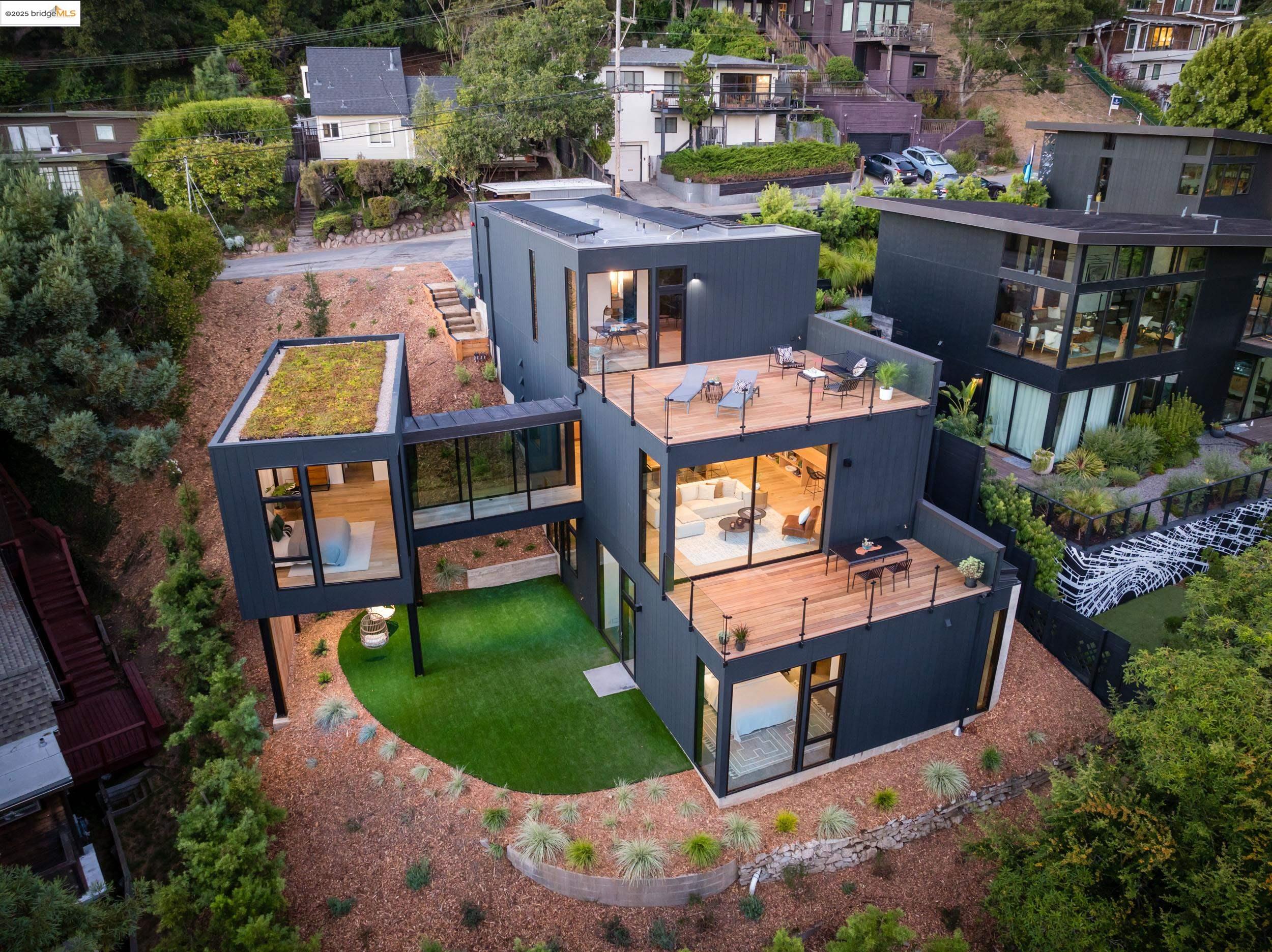 1158 Cragmont