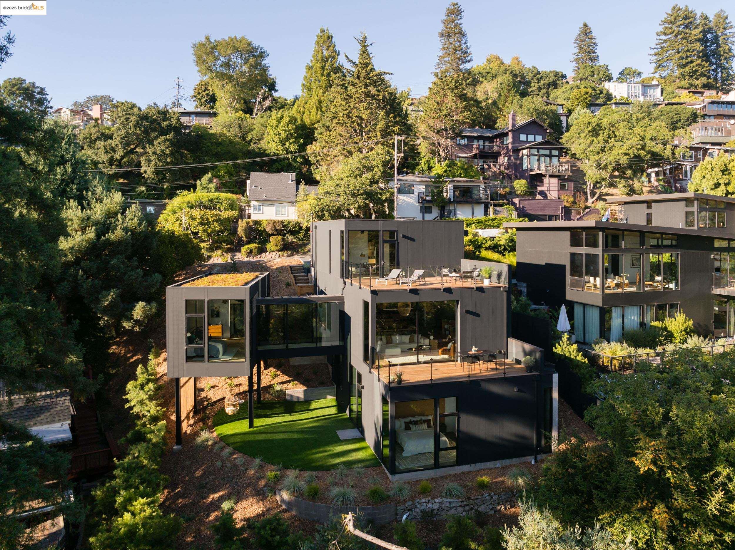 1158 Cragmont