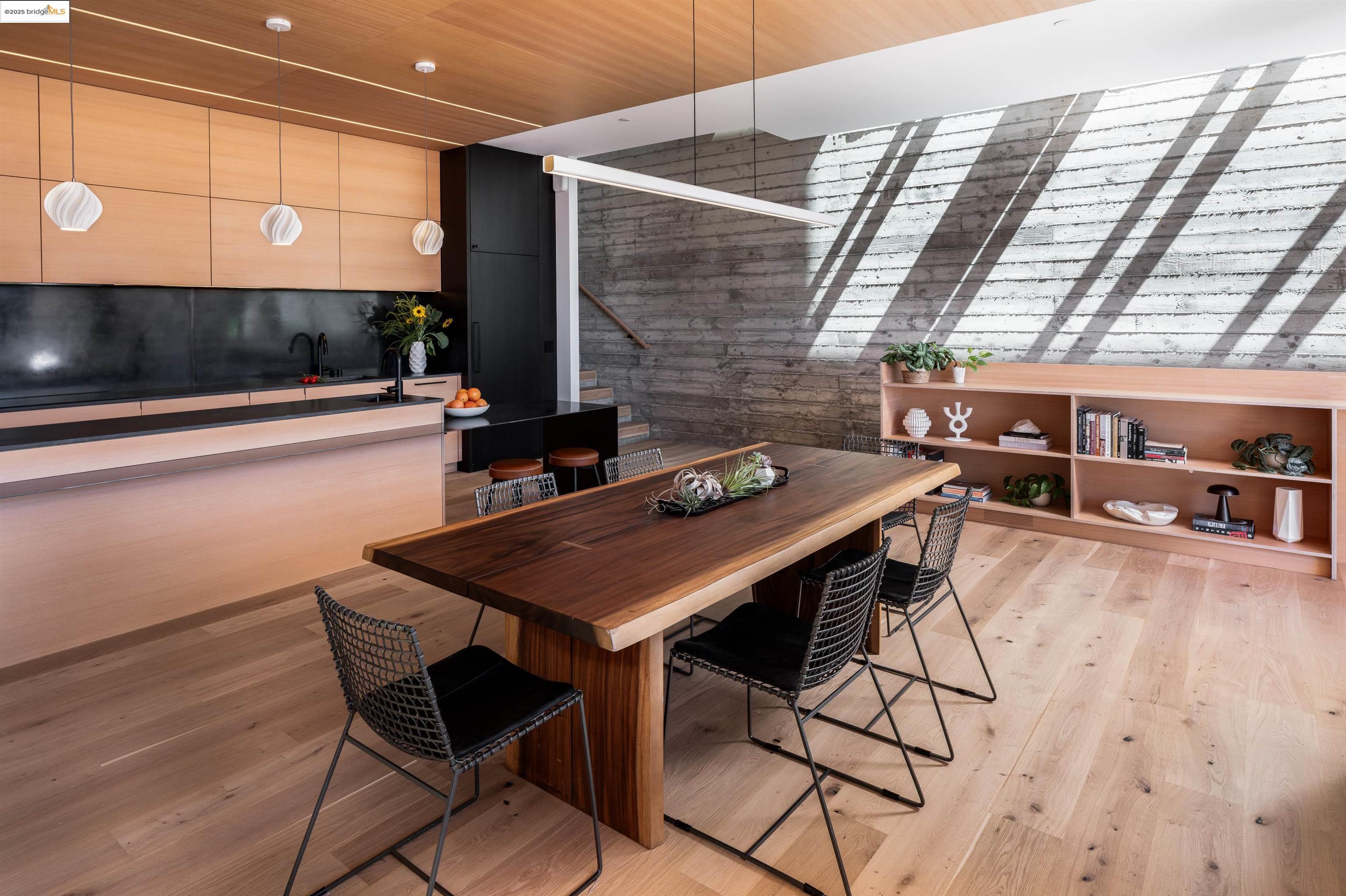 1158 Cragmont
