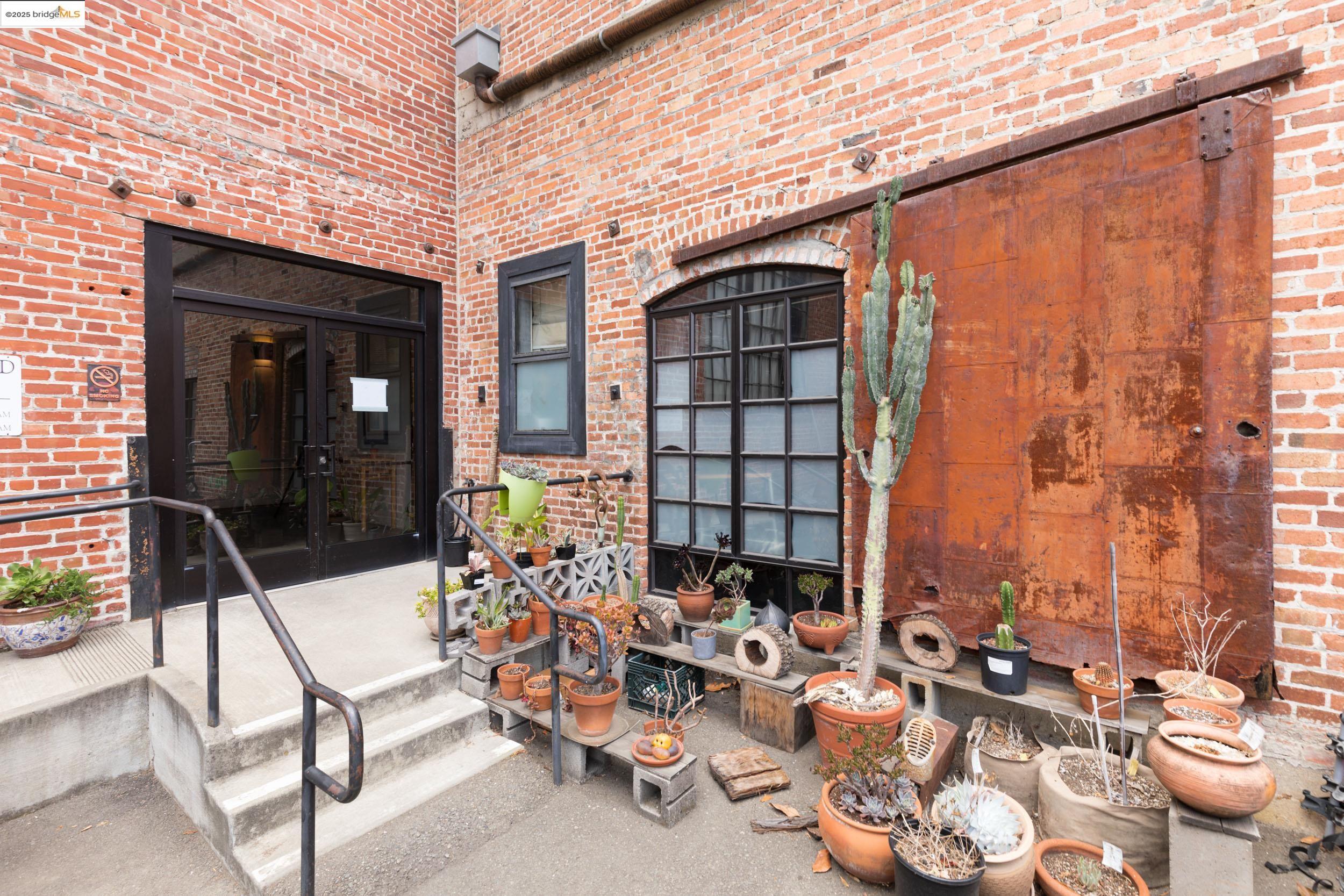 1018 4Th Ave # 302
