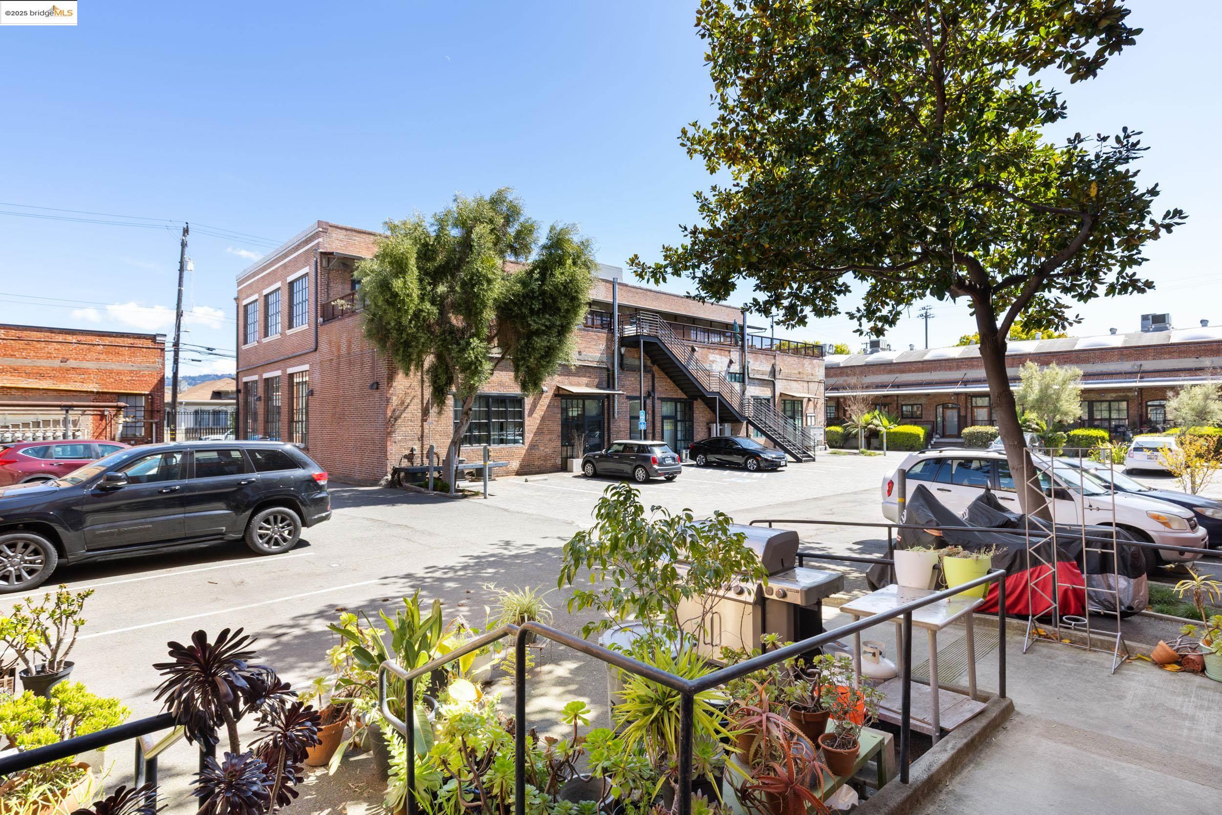 1018 4Th Ave # 302