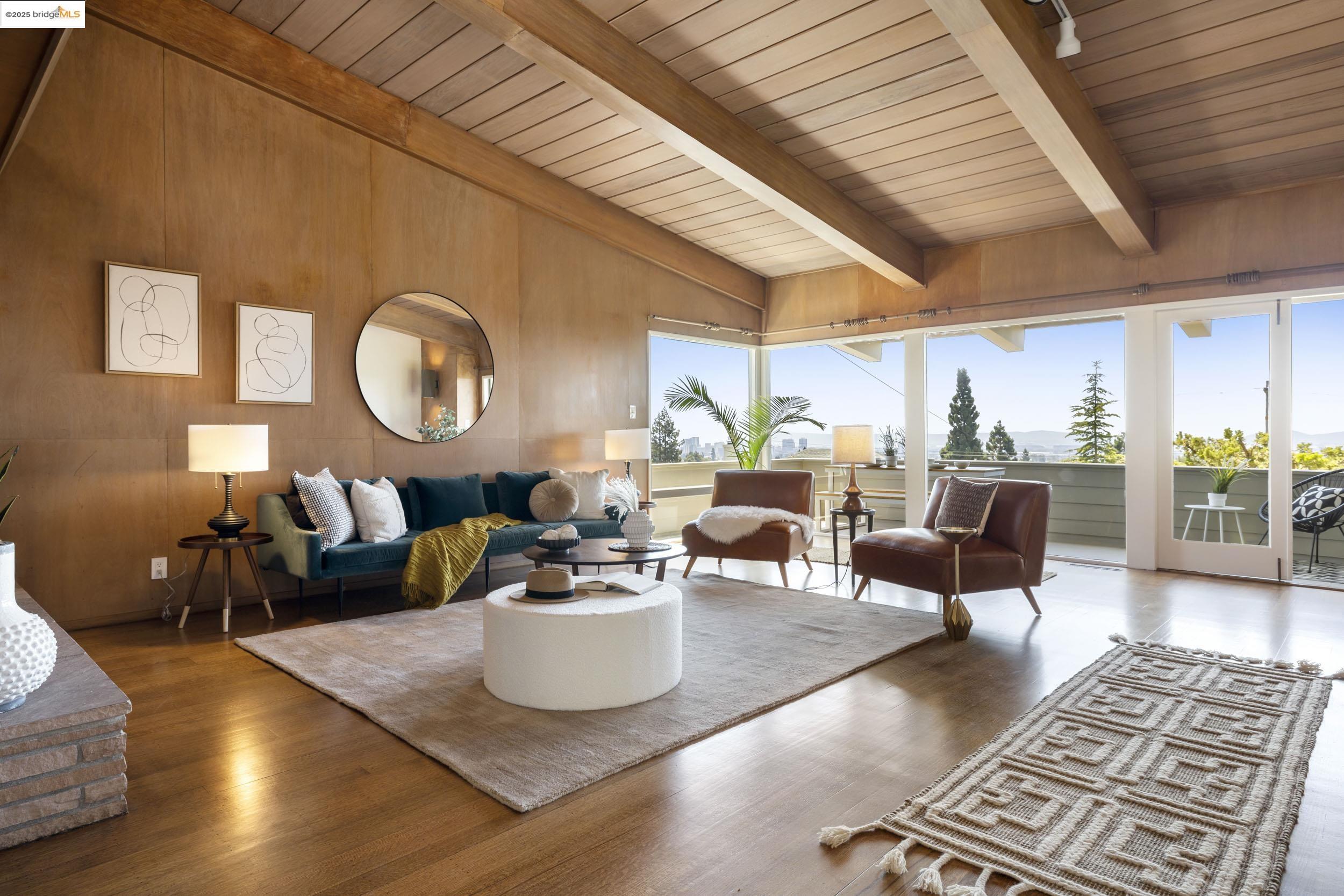 99 Eucalyptus Rd