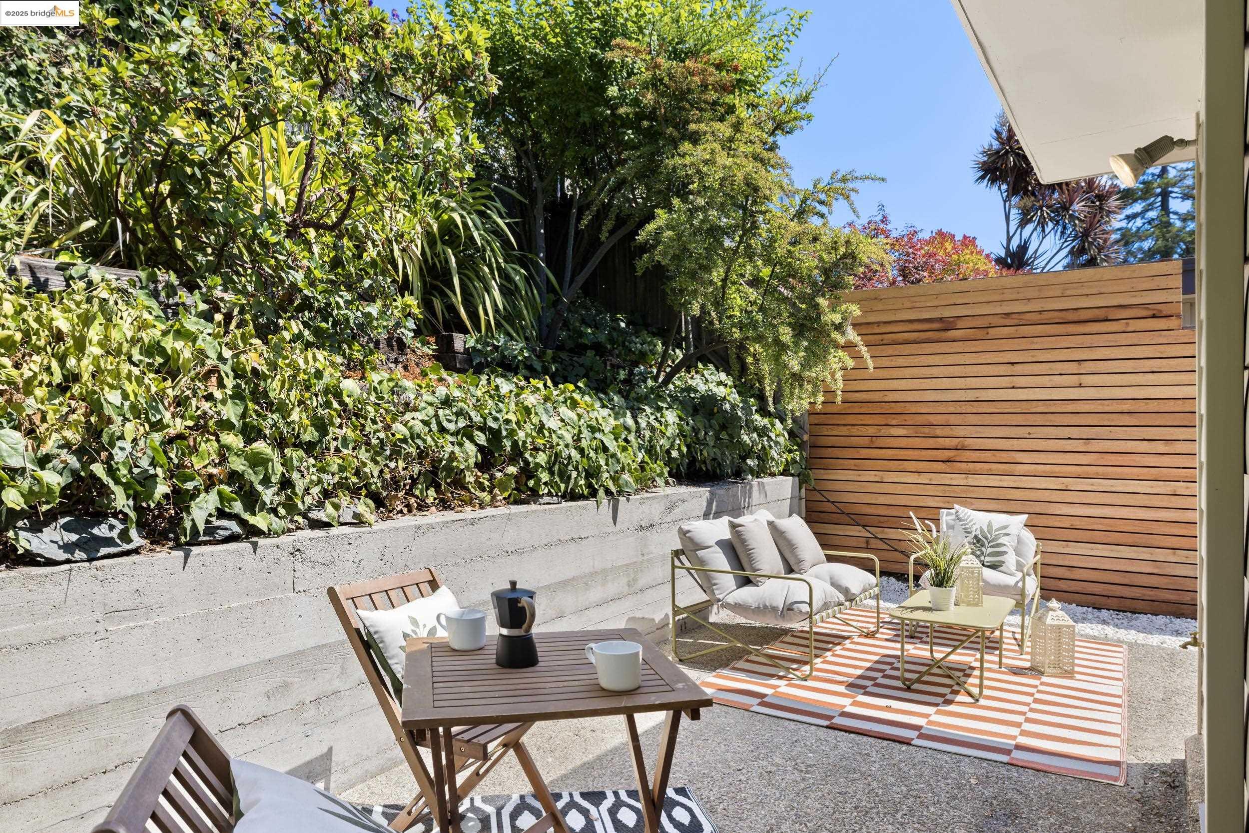 99 Eucalyptus Rd
