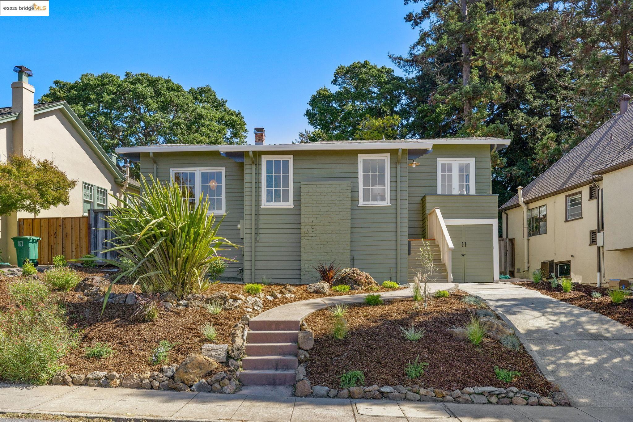 581 Arlington Ave