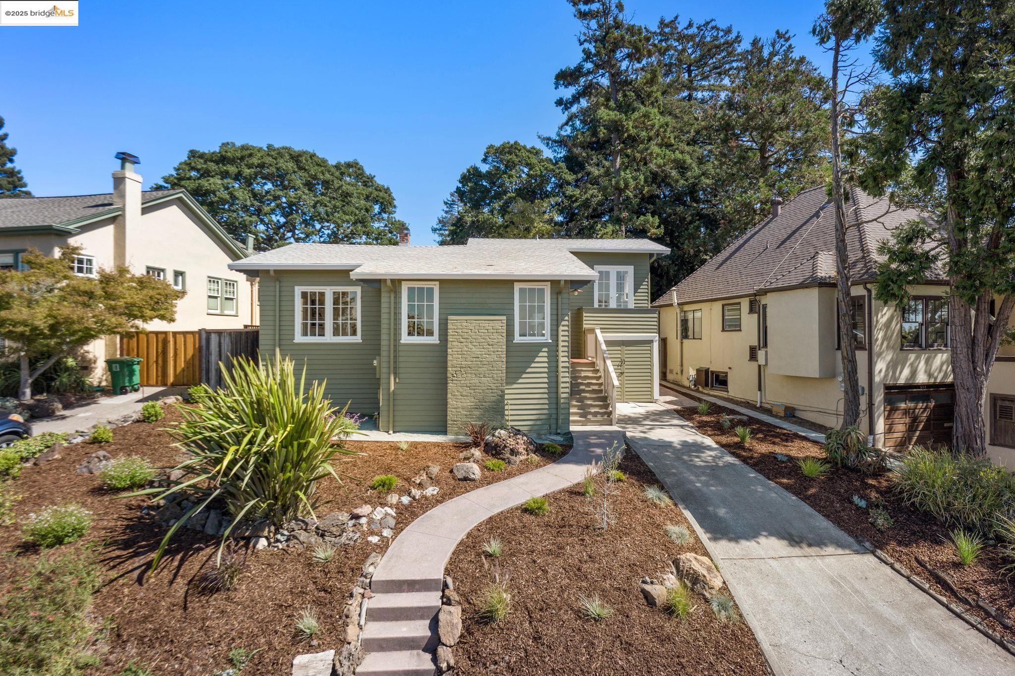 581 Arlington Ave