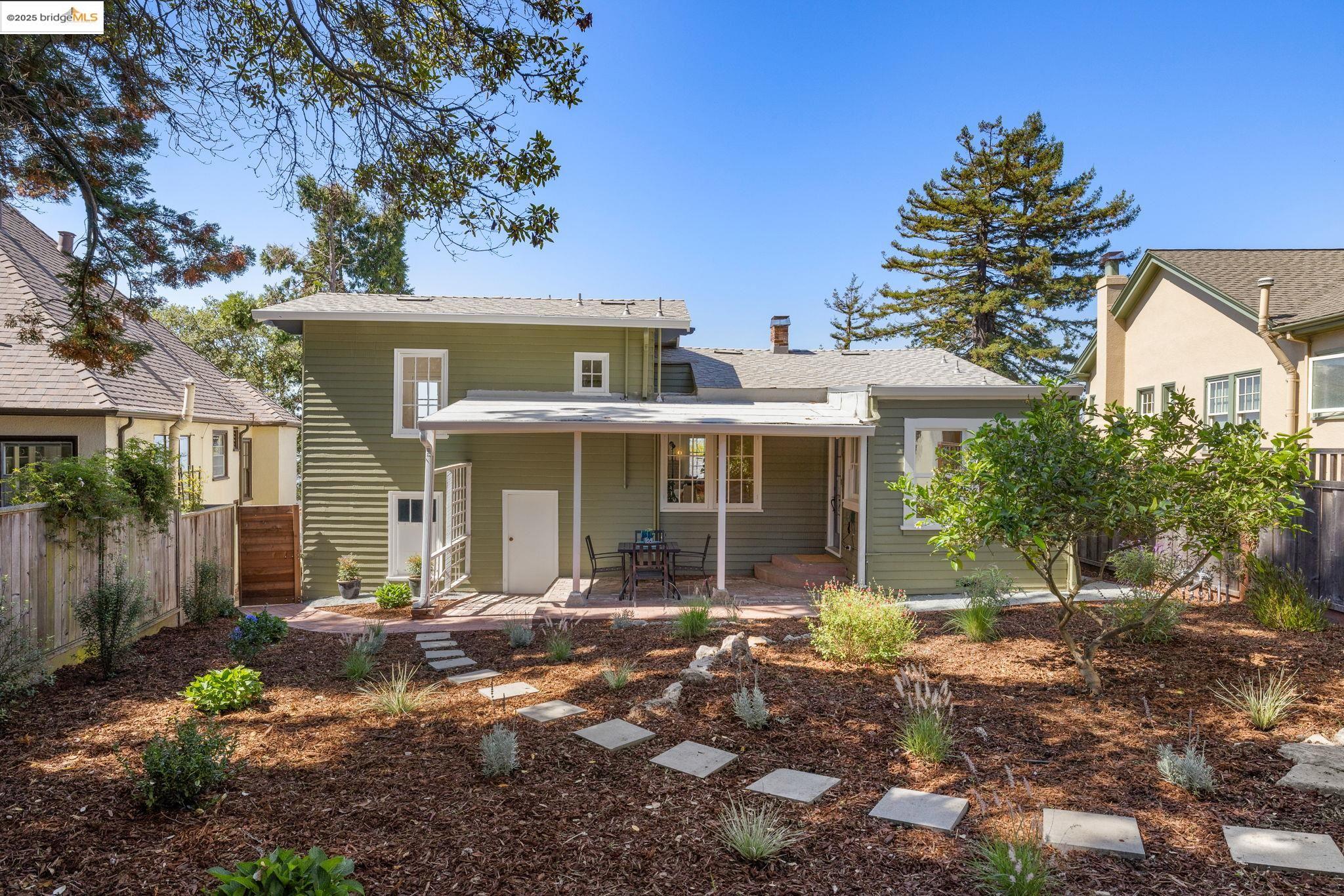 581 Arlington Ave