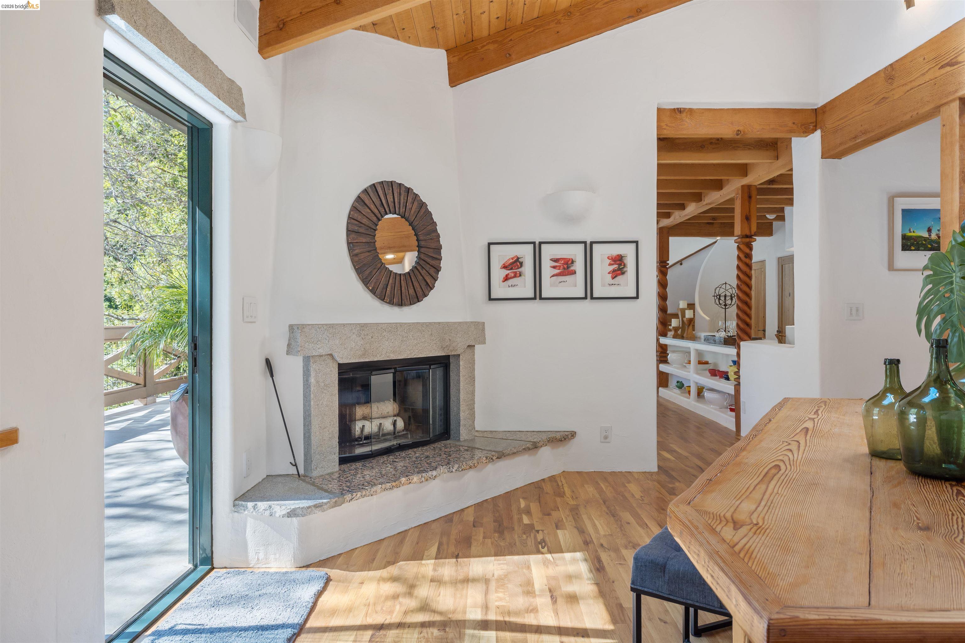 1102 Grand View Drive