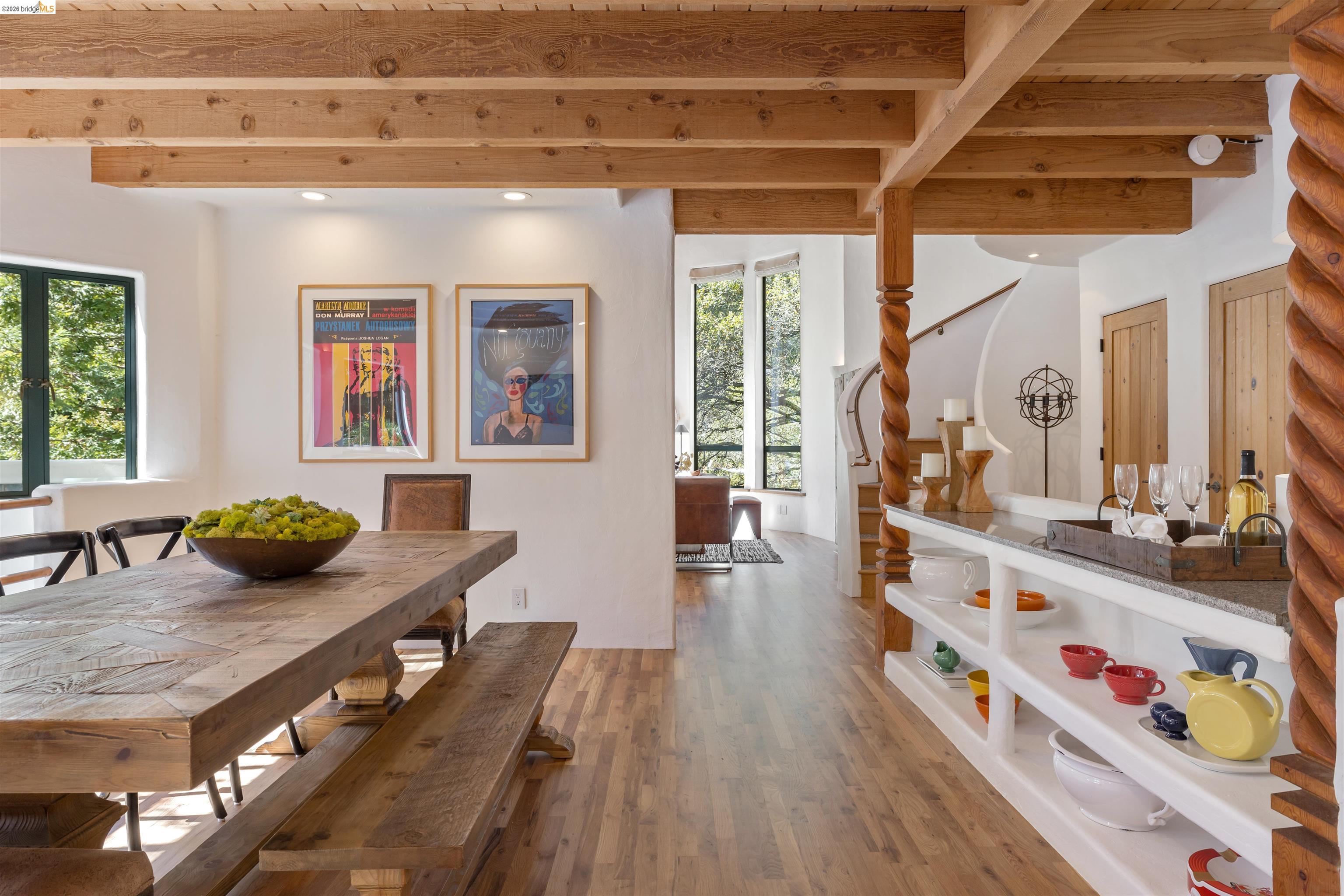 1102 Grand View Drive