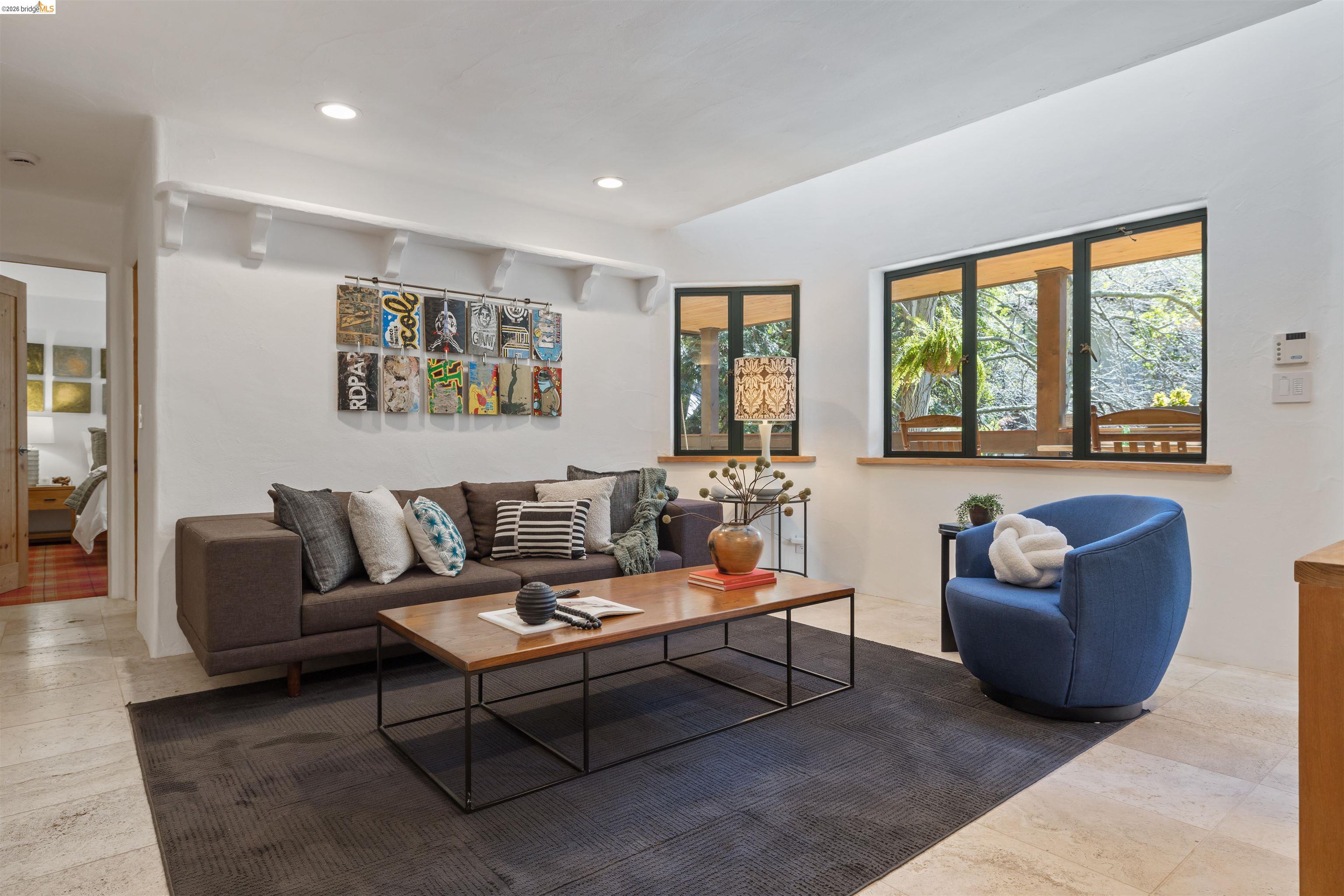 1102 Grand View Drive