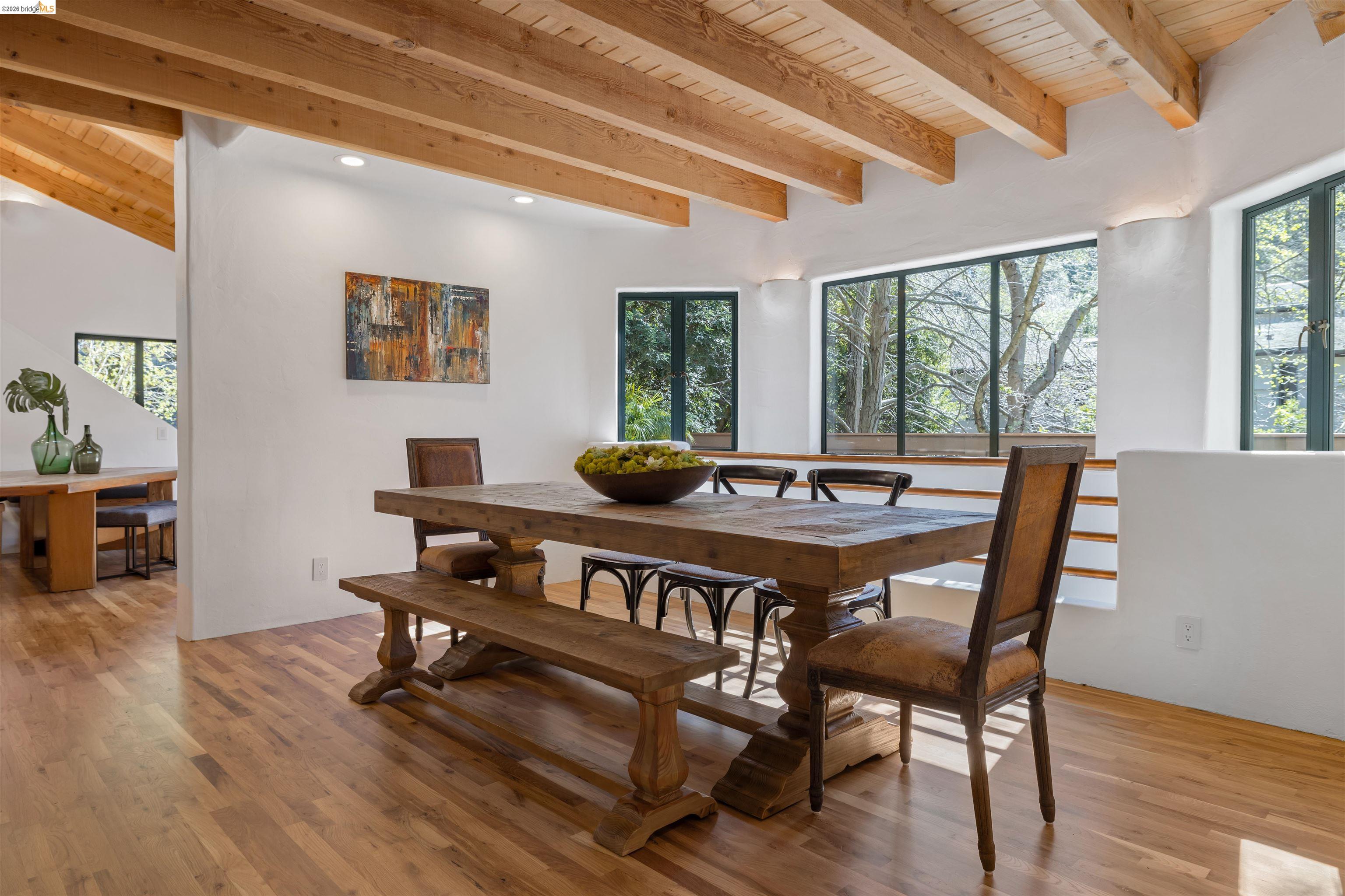 1102 Grand View Drive