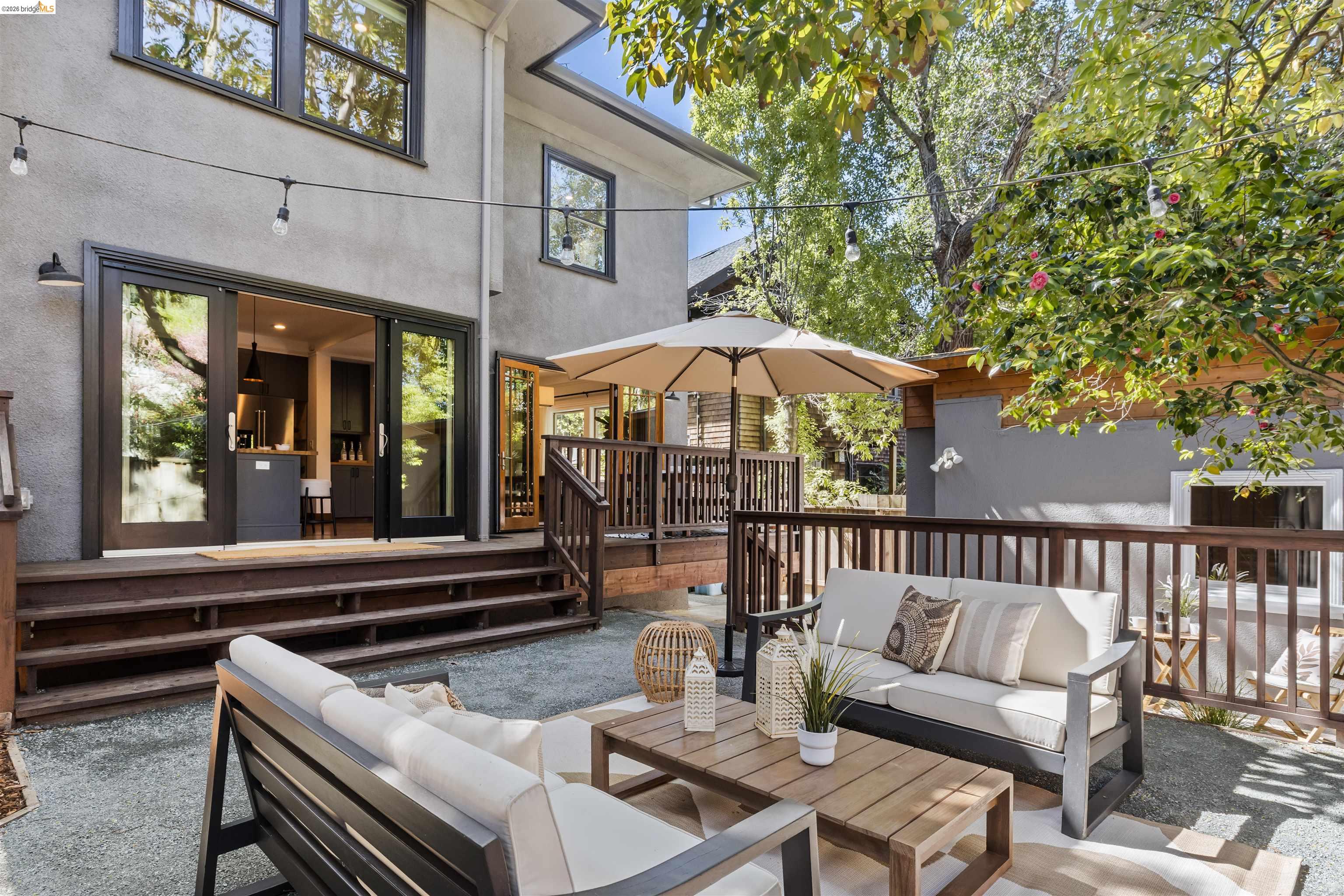 3208 Claremont Ave